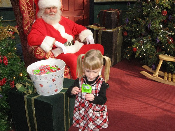 Santa Visit 2006 031.jpg